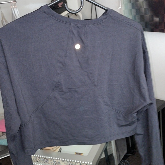 Lululemon Long Sleeve Crop - Picture 2 of 3